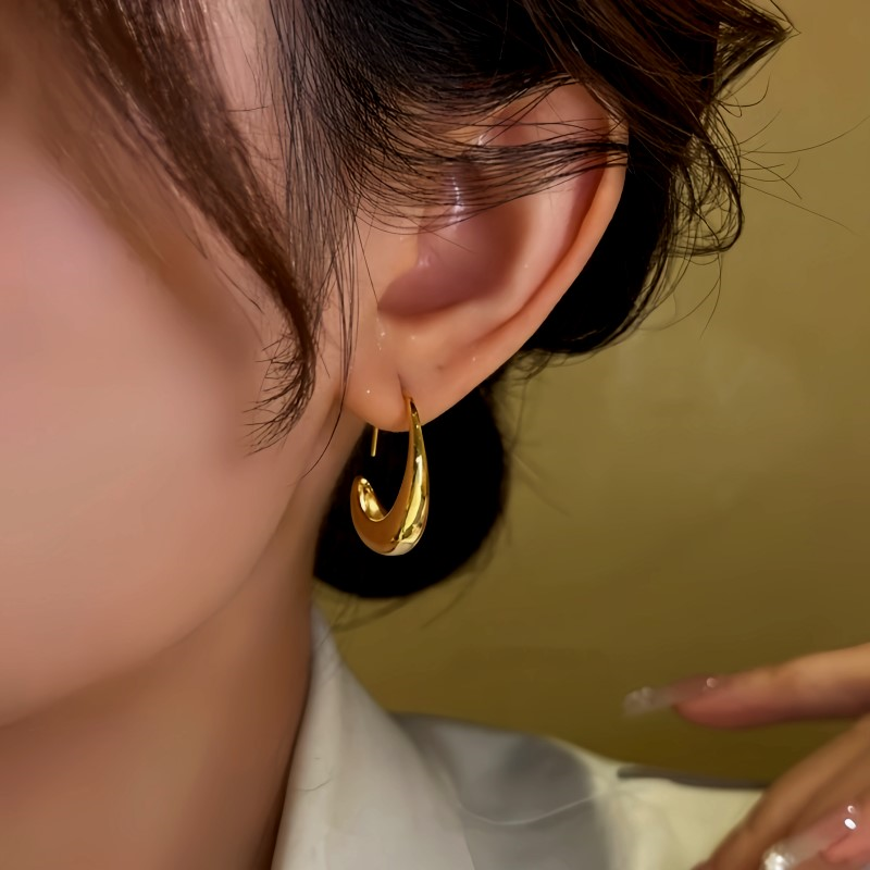 14K Gold-Plated C-Shaped Threader Earrings