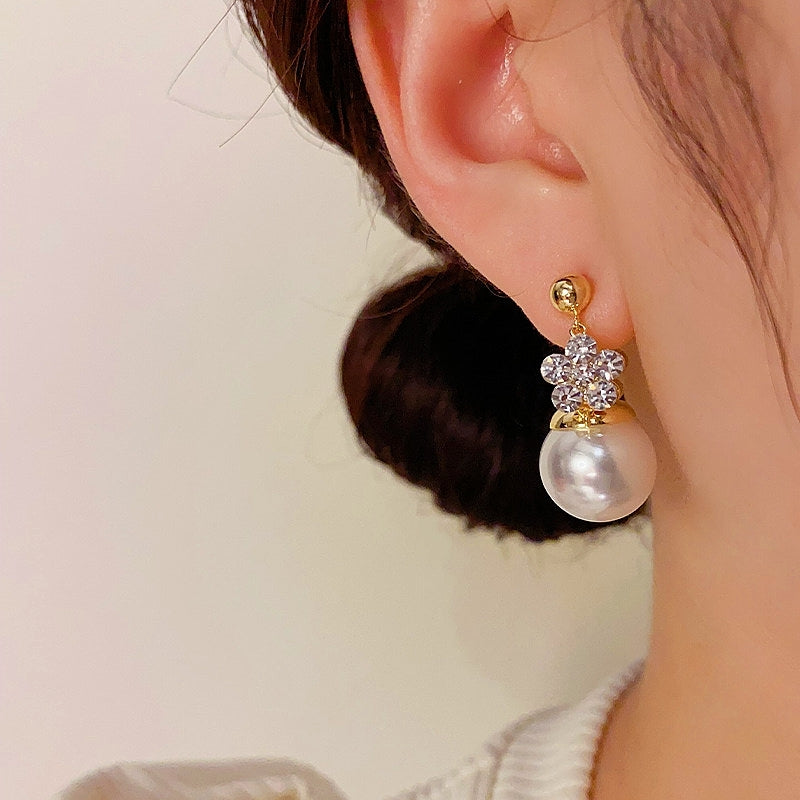 14K Gold-Plated Elegant Double-Sided Flower Pearl Earrings