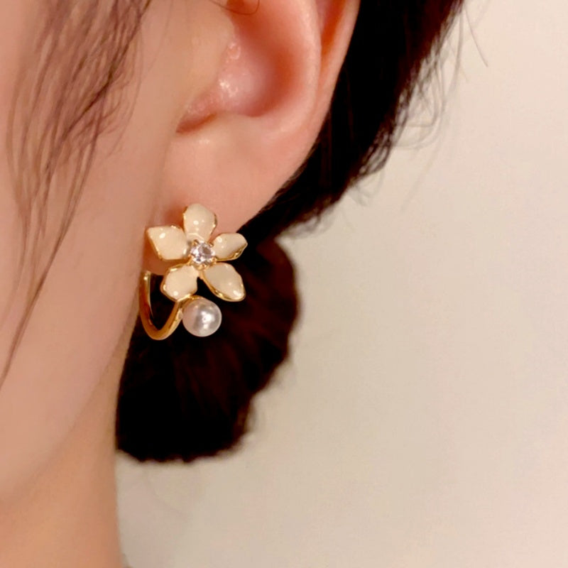 14K Gold-Plated Elegant Flower Pearl Earrings