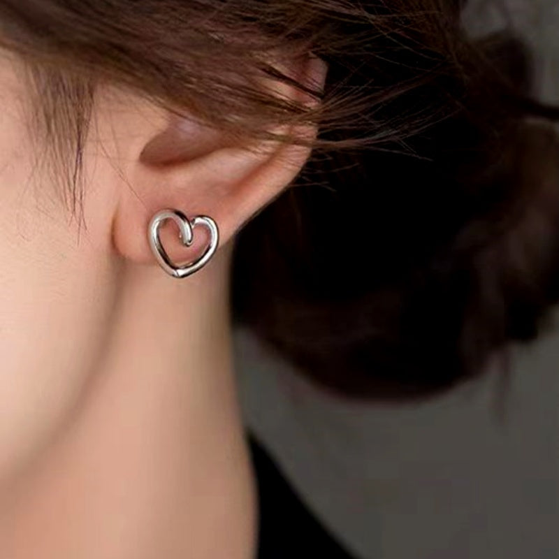 14K Gold-Plated Elegant Hollow Heart Stud Earrings