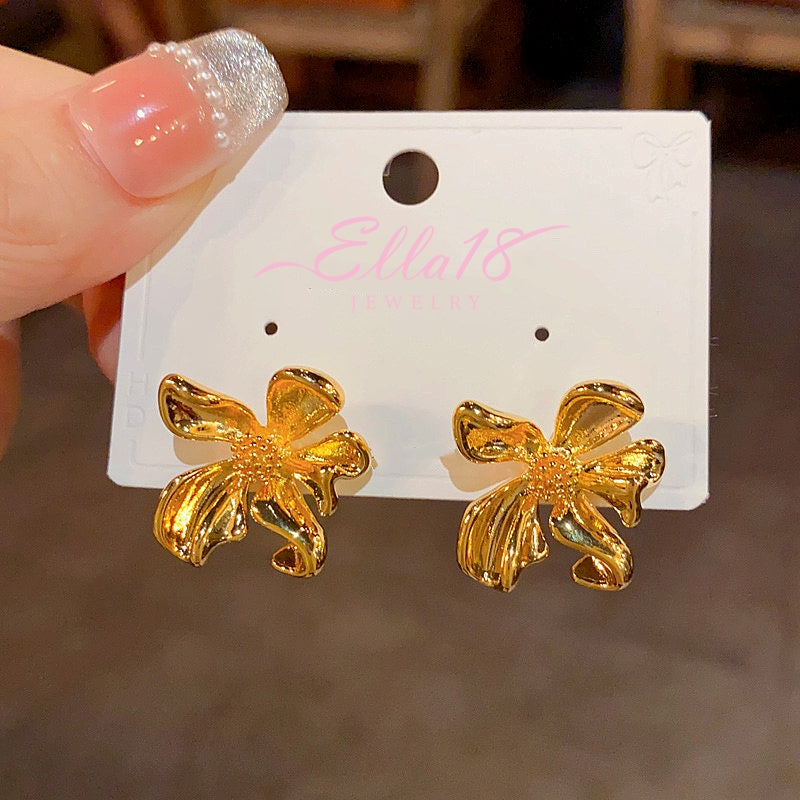 14K Gold-Plated Elegant Irregular Flower Stud Earrings