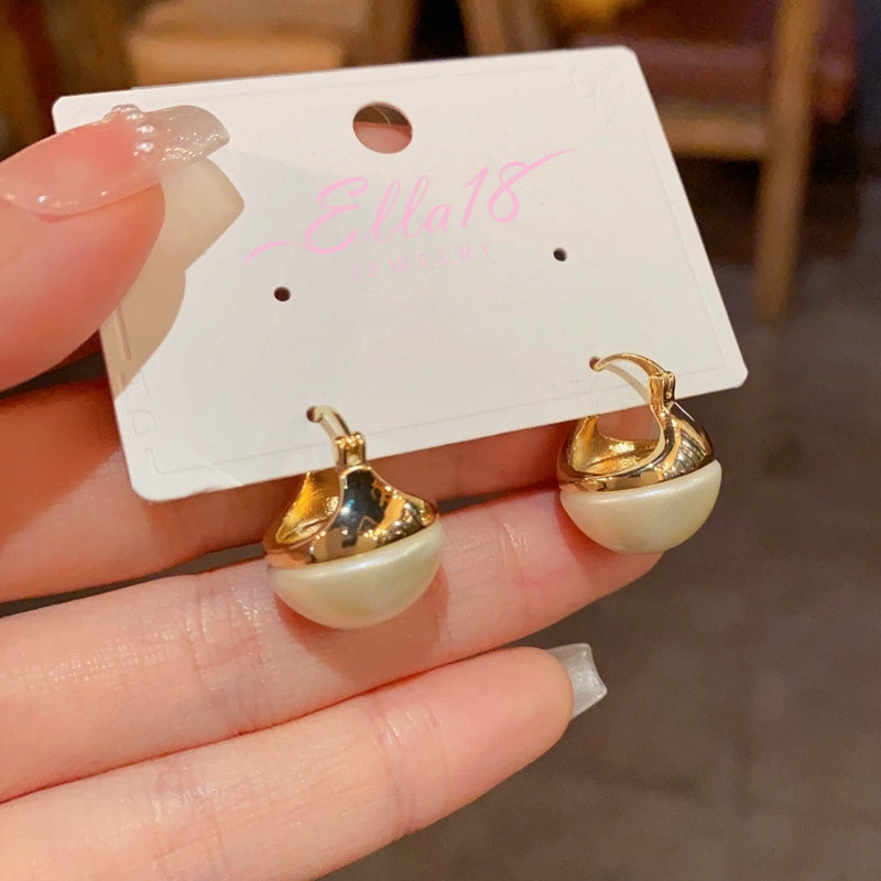 14K Gold-Plated Elegant Round Pearl Earrings