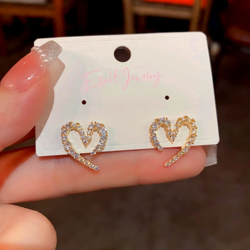 14K Gold-Plated Elegant Zircon Heart Studs