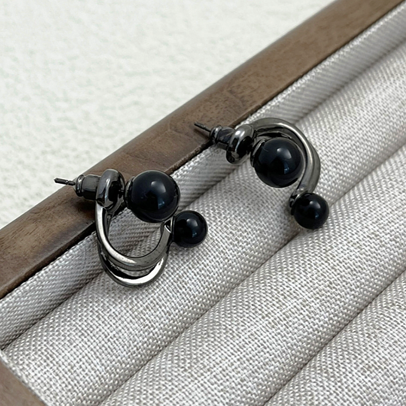 14K Gold-Plated Exquisite Black Pearl Stud Earrings