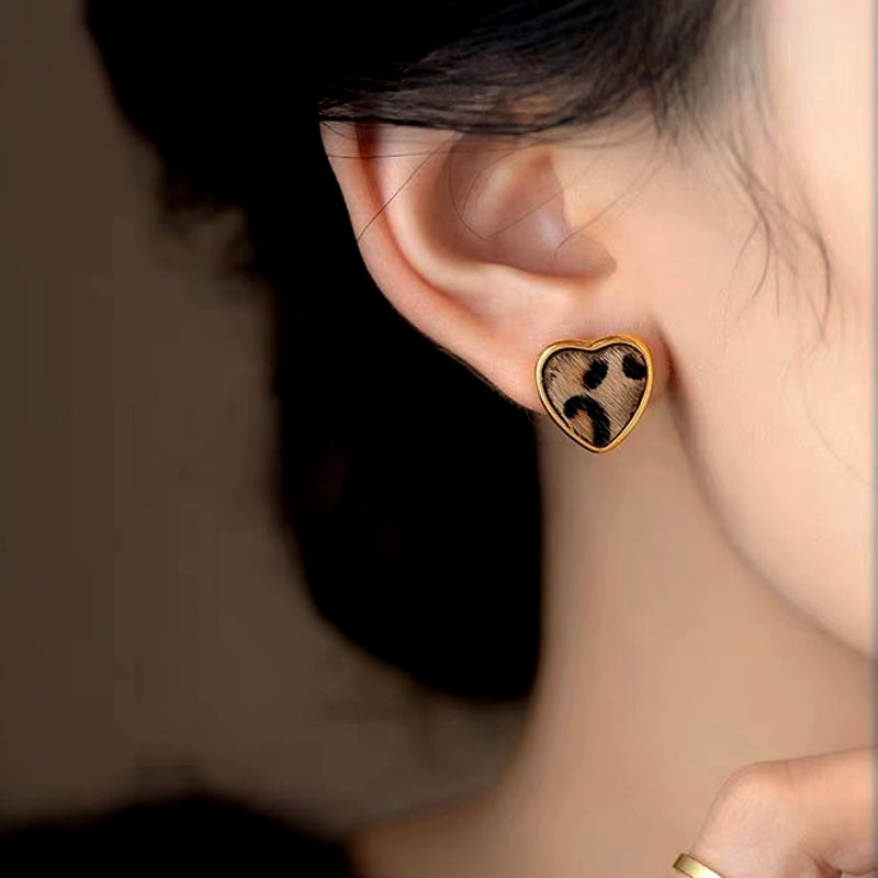14K Gold-Plated Leopard Print Small Heart Stud Earrings