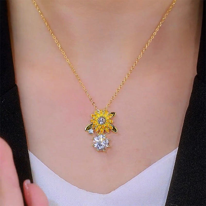 14K Gold-Plated Zircon Daisy Necklaces