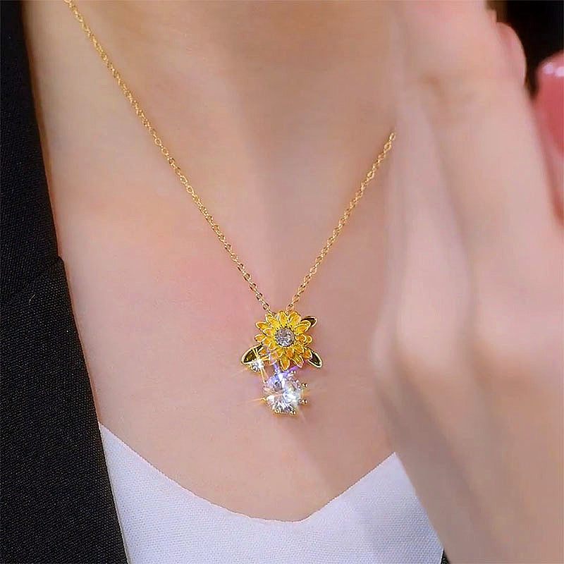 14K Gold-Plated Zircon Daisy Necklaces