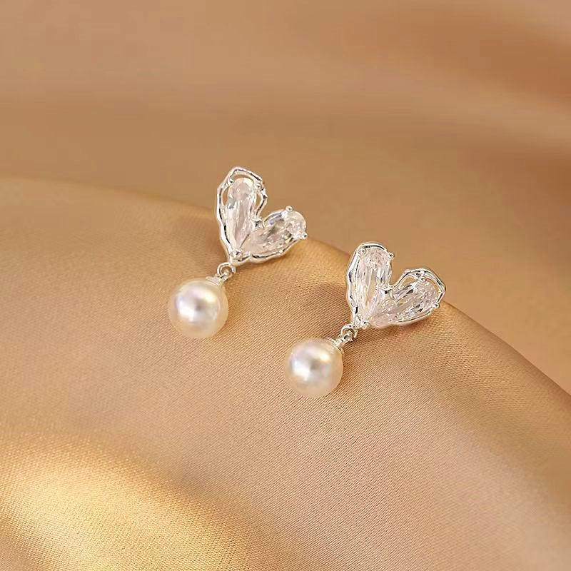 14K Gold-Plated Zircon Heart Pearl Earrings
