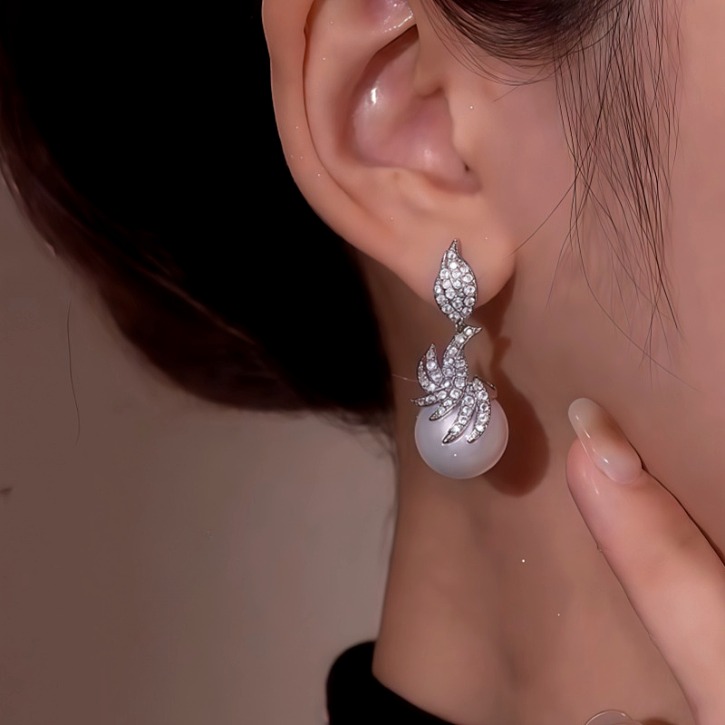 14K Gold-Plated Zircon Leaf Pearl Earrings
