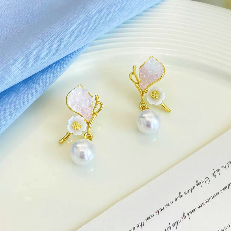 14K Gold-plated Butterfly Pearl Earrings