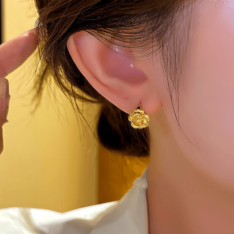 14K Gold-plated Camellia Small Hoop Earrings