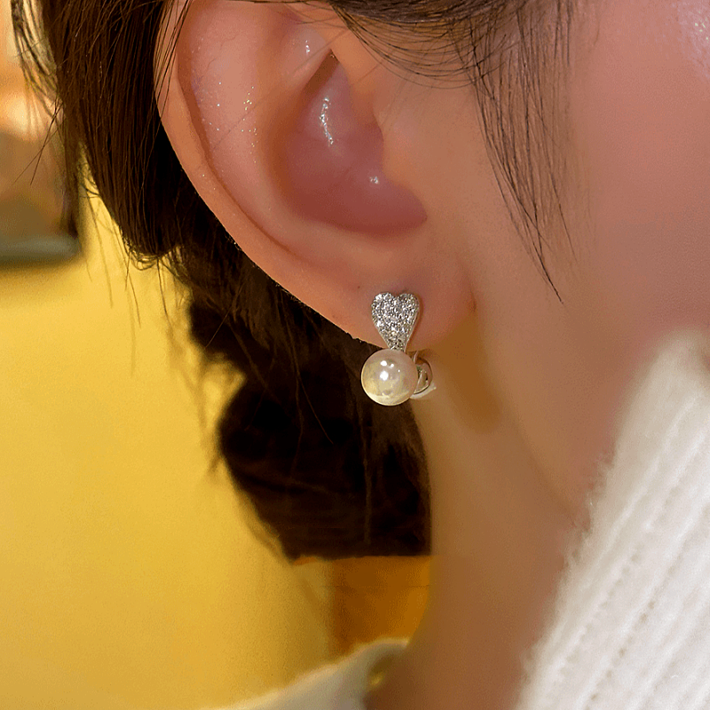 14K Gold-plated Elegant Heart Double-Sided Pearl Earrings