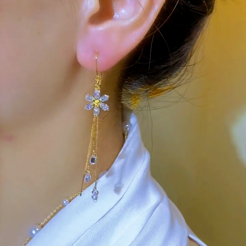 14K Gold-plated Elegant Zircon Flower Threader Earrings