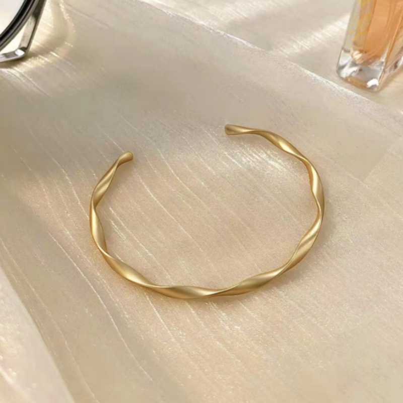 14K Gold-plated Hollow Bracelets