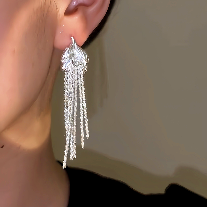 14K Gold-plated Luxury Leaf Tassel Earrings