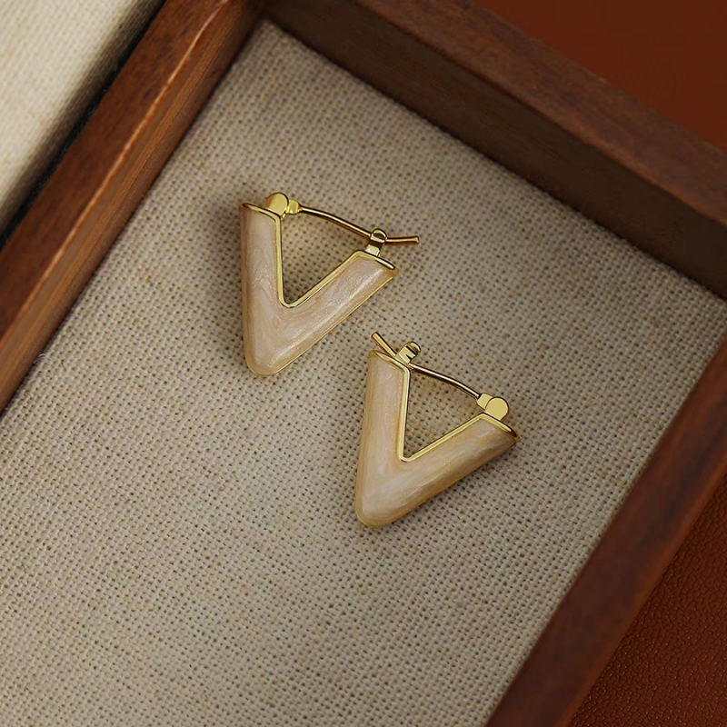 14K Gold-plated V-Shaped Texture Earrings