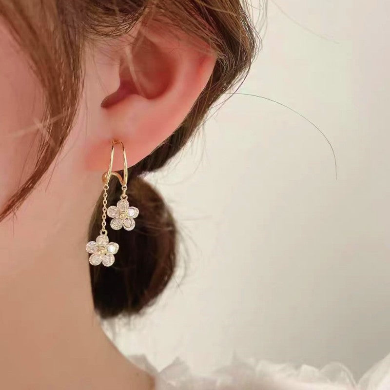 14K Gold-plated Zircon Flower Earrings
