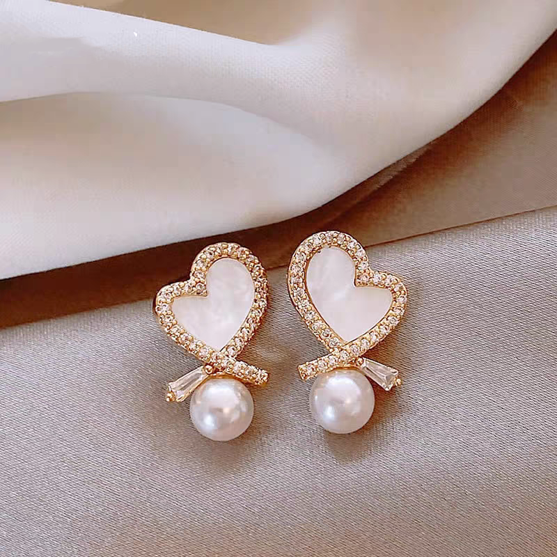 14k Gold-Plated Elegant Heart-Design Pearl Earrings