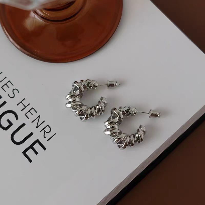 18K Gold-Plated Hollow C-Shaped Earrings