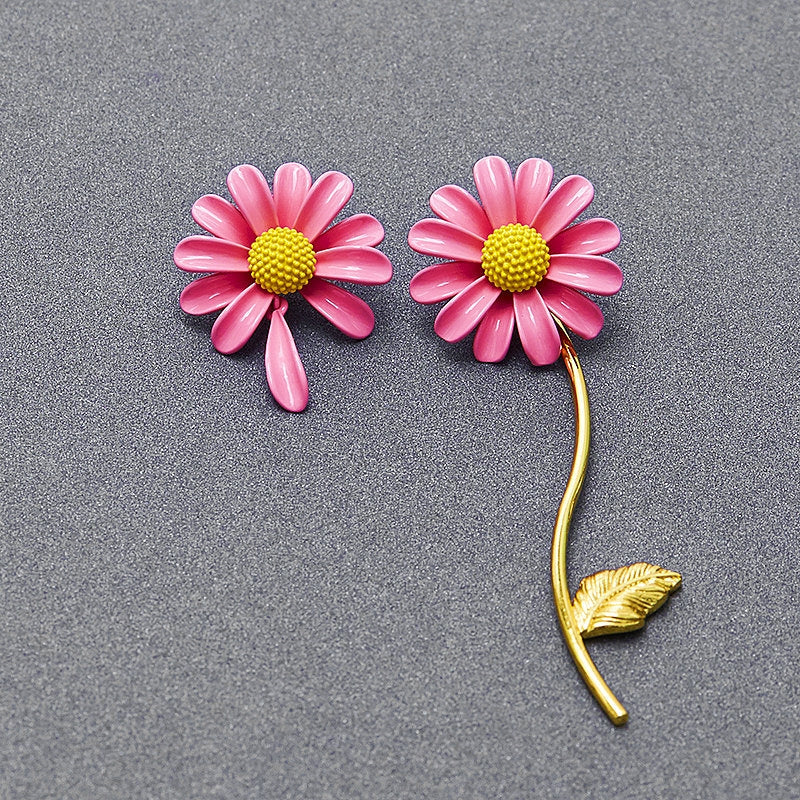 24K Gold-plated Asymmetrical Daisy Flower Earrings