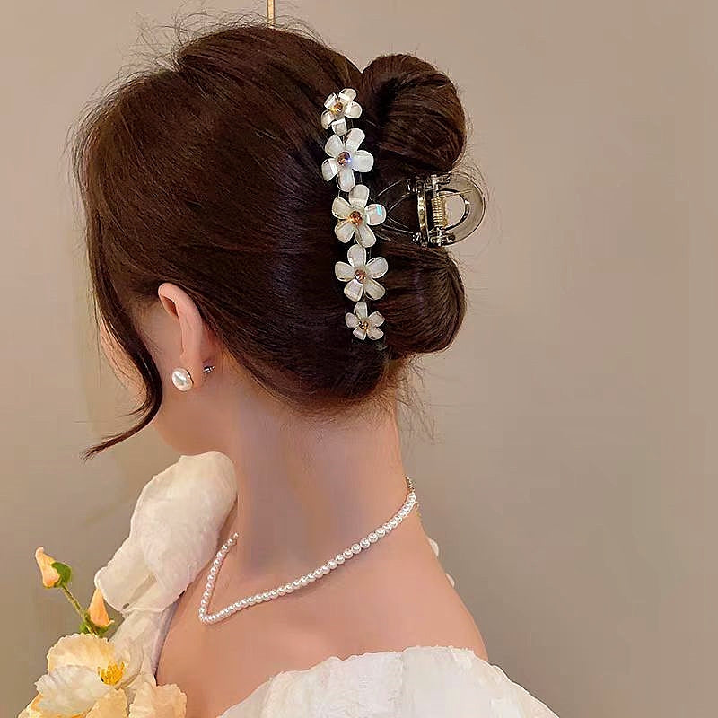 Elegant Acrylic Flower Hair Clip