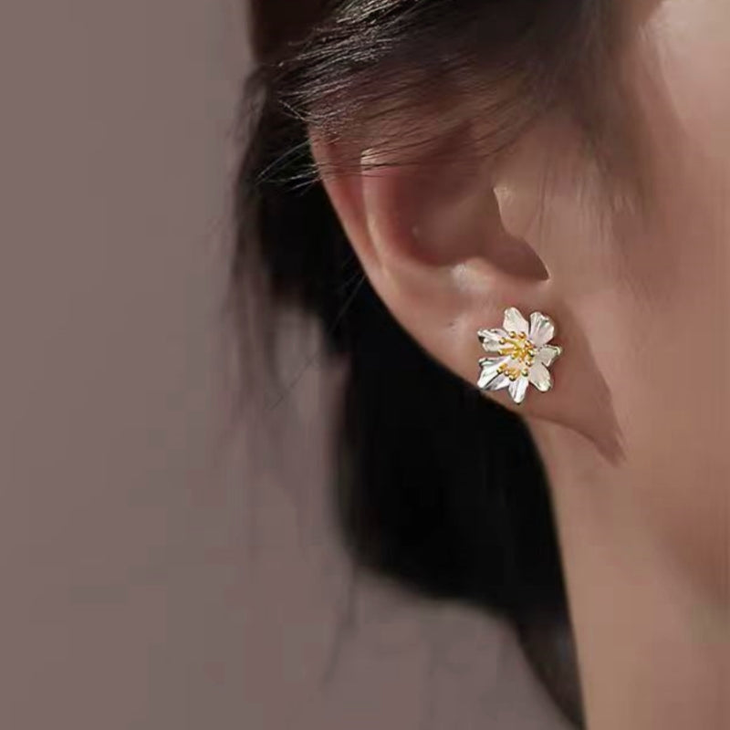 Sterling Silver Daisy Flower Earrings