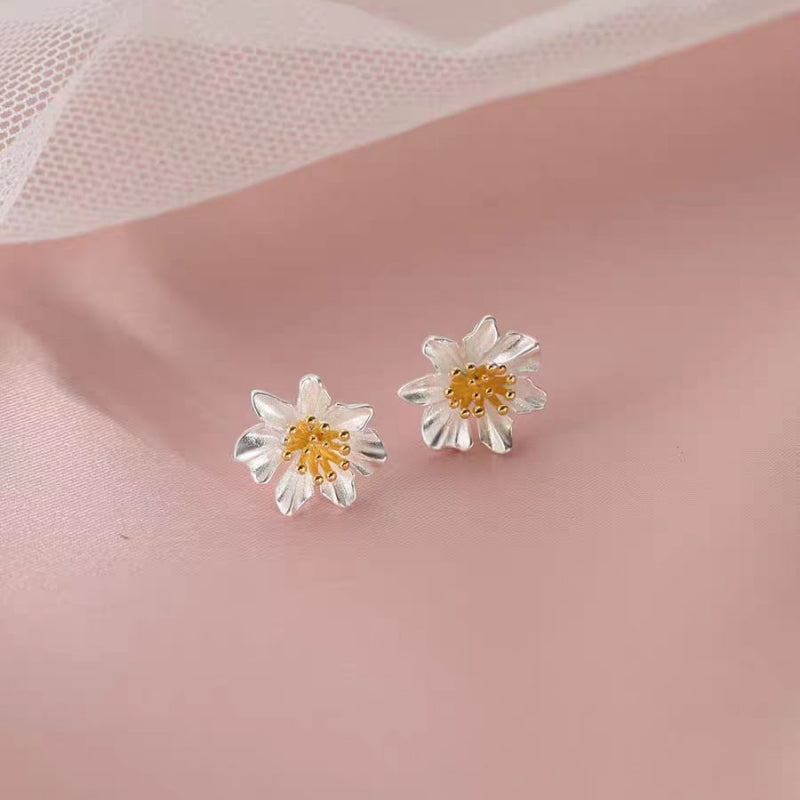 Sterling Silver Daisy Flower Earrings