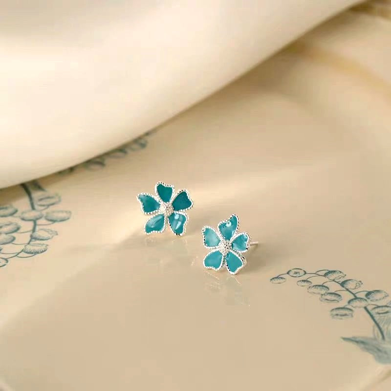 Sterling Silver Elegant Blue Flower Stud Earrings