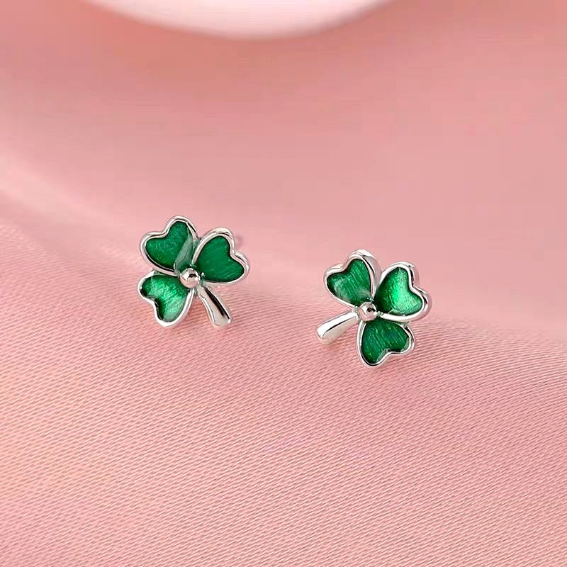 Sterling Silver Elegant Green Clover Stud Earrings
