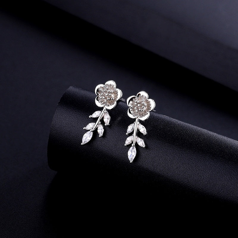 Sterling Silver Zircon Small Fragrance Style Flower Earrings