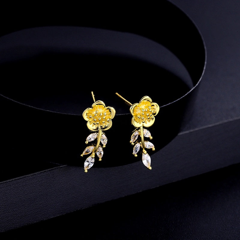 Sterling Silver Zircon Small Fragrance Style Flower Earrings