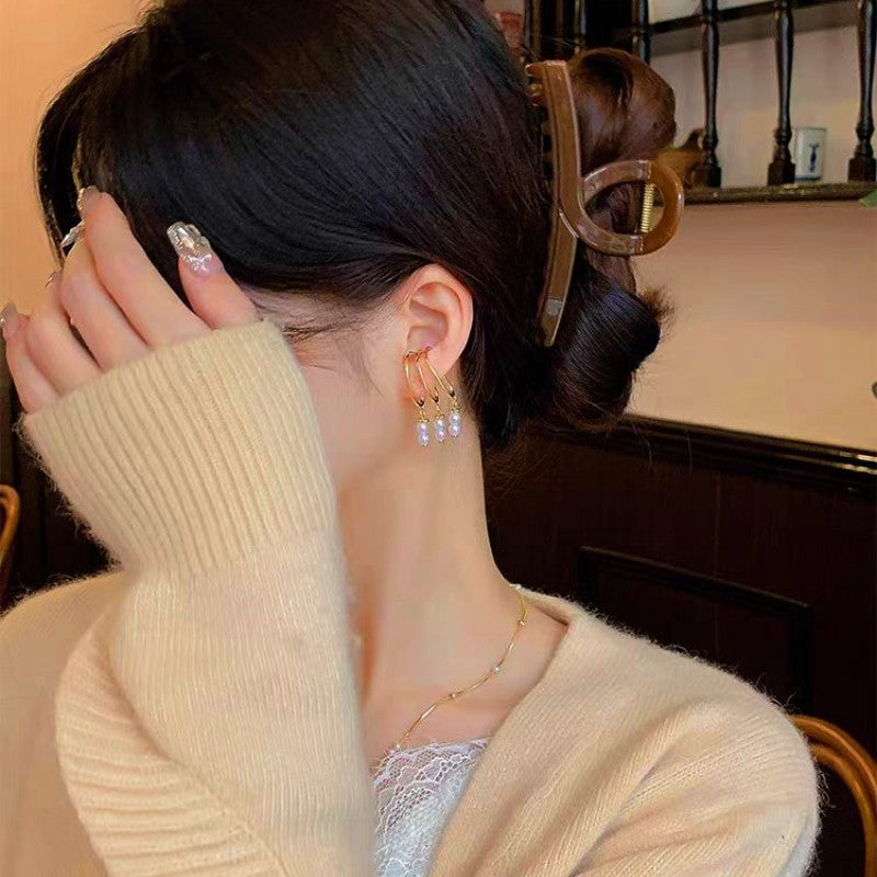Vintage Exquisite Pearl Earring Clips ( 1 Pair )