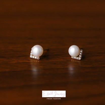 Sterling Silver Elegant Pearl Stud Earrings