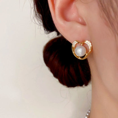14K Gold-Plated Exquisite Simple Zircon Pearl Heart Stud Earrings