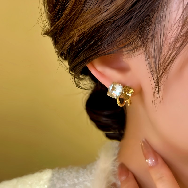 14K Gold-Plated Sugar Cube Crystal Stitching Earrings