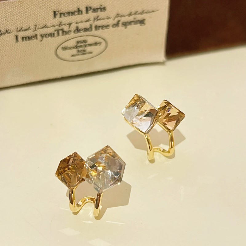 14K Gold-Plated Sugar Cube Crystal Stitching Earrings