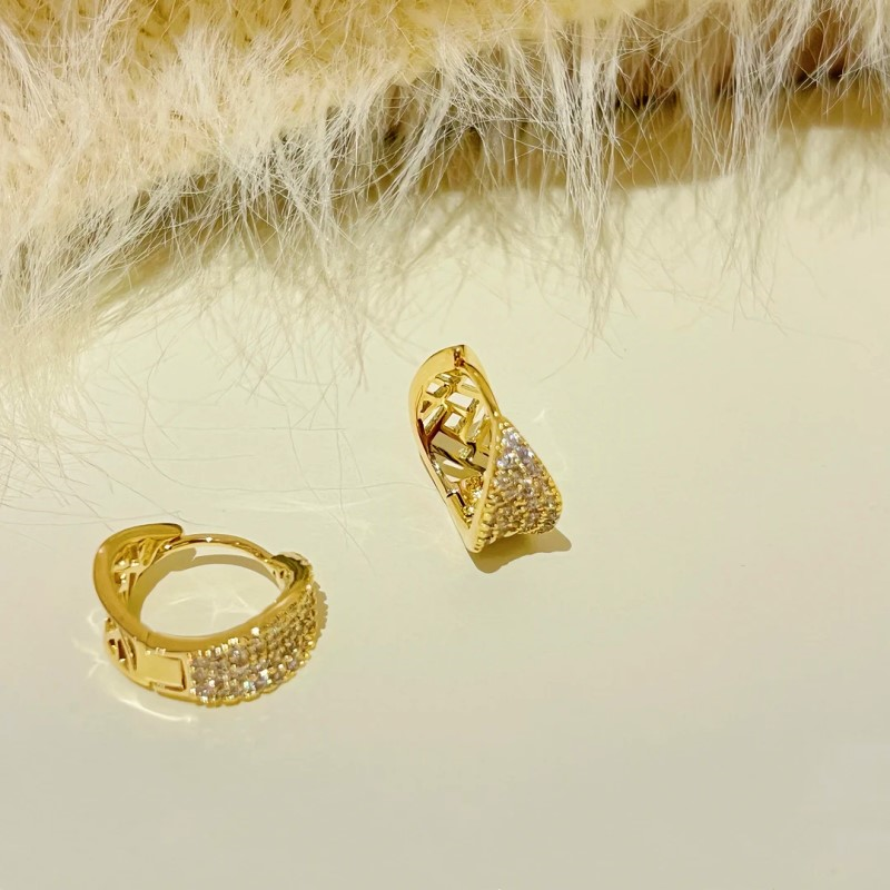 14K Gold-Plated Zircon Inlaid Leaf Earrings