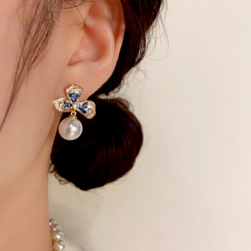 14K Gold-plated Simple Flower Pearl Earrings