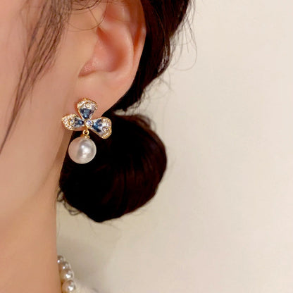 14K Gold-plated Simple Flower Pearl Earrings