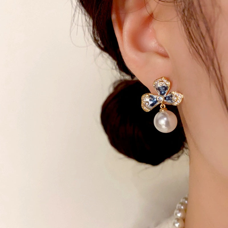 14K Gold-plated Simple Flower Pearl Earrings