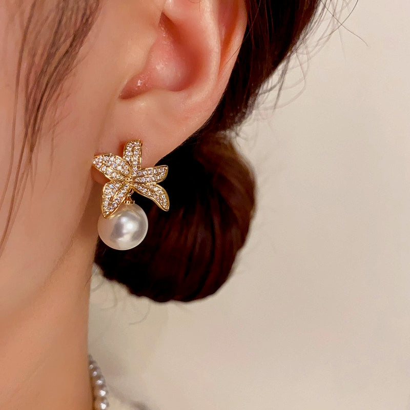 14K Gold-plated Zircon Leaf Pearl Earrings