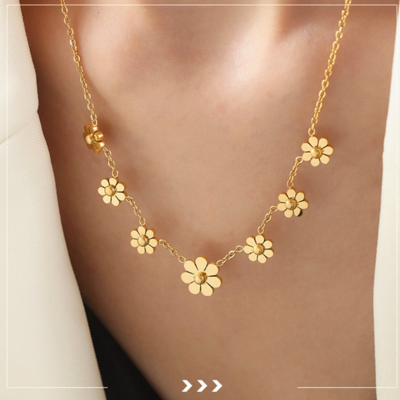 18K Gold-Plated Small Chrysanthemum Necklaces