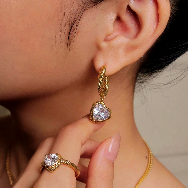 18K Gold-Plated Zircon Heart Earrings