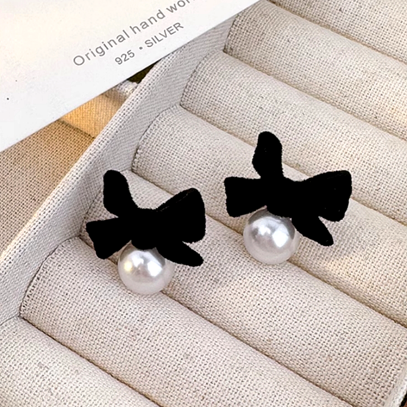 Sterling Silver Bow Pearl Earrings
