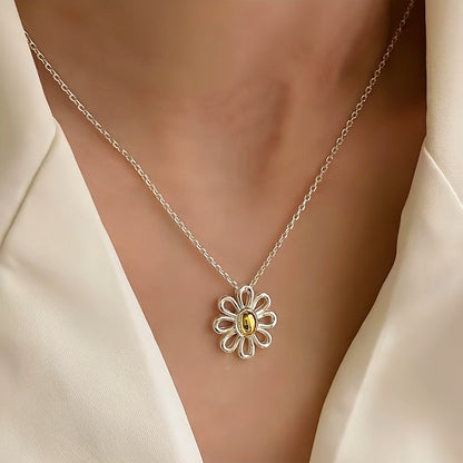 Sterling Silver Contrast Daisy Necklace