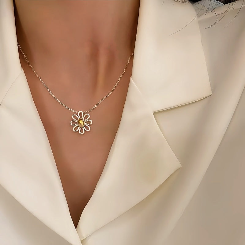 Sterling Silver Contrast Daisy Necklace