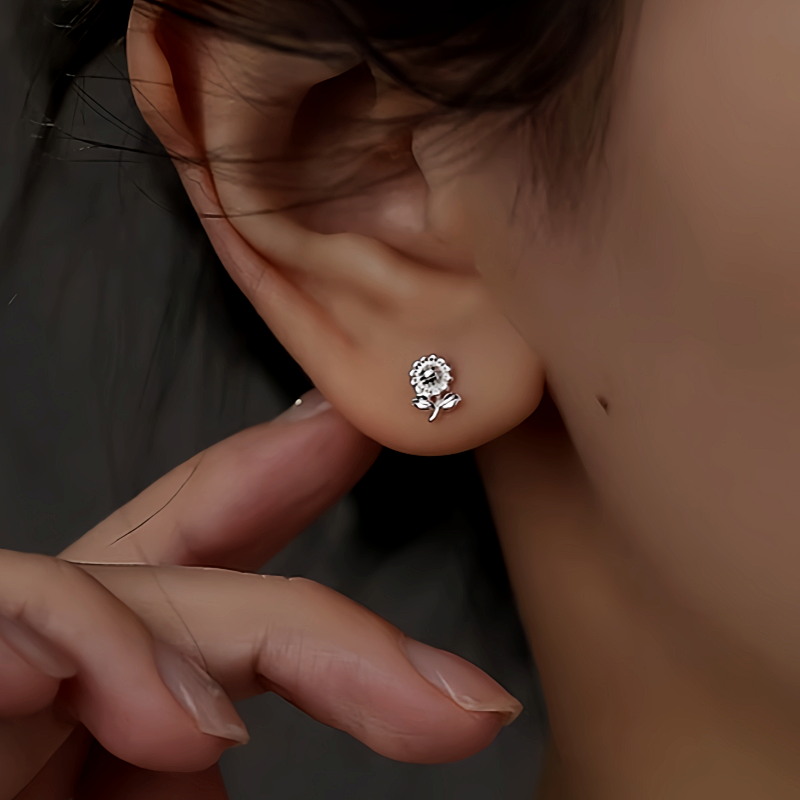 Sterling Silver Diasy Stud Earrings
