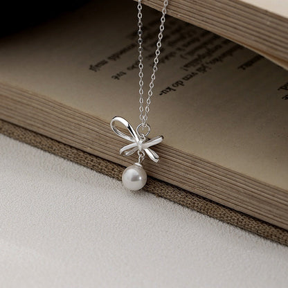 Sterling Silver Elegant Bow Pearl Necklace