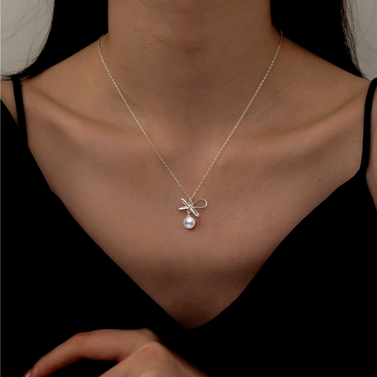 Sterling Silver Elegant Bow Pearl Necklace