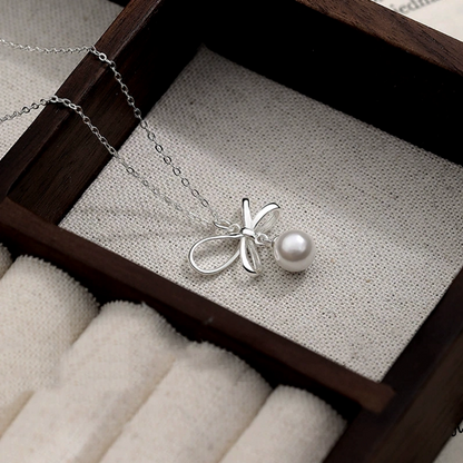 Sterling Silver Elegant Bow Pearl Necklace